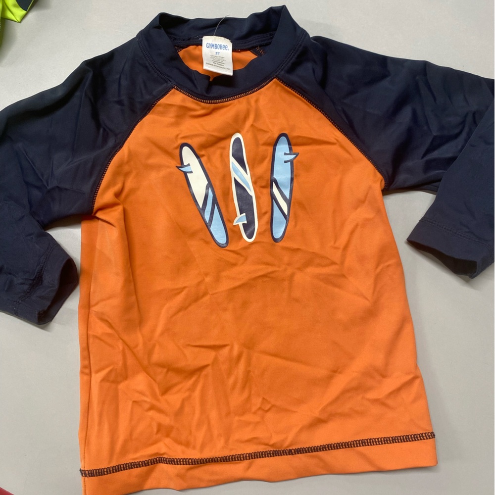 Gymboree rash guard size 3T great condition!